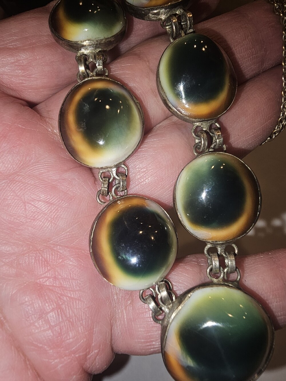 Vintage Solid Silver Graduated Multi-Stone Operculum "Cat's Eye" Shell Panellink